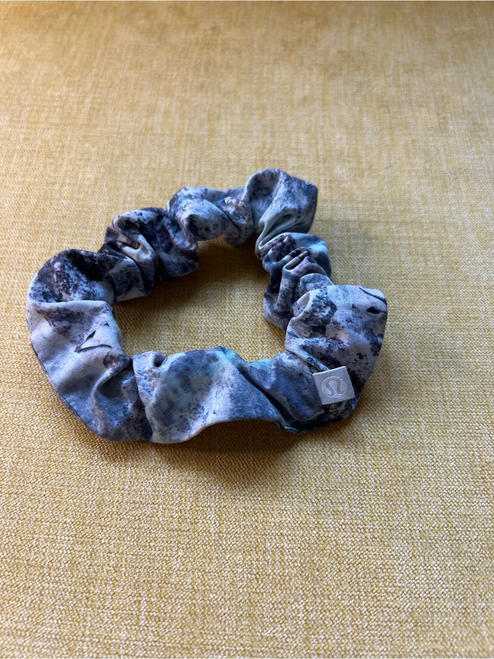 lululemon athletica Marble Print Scrunchie in Gray and Blue Tones